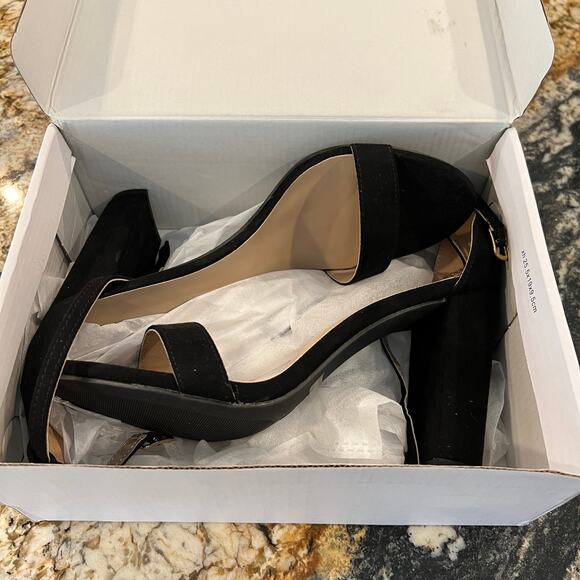 NWT Dream Pairs Black Suede Hi-Chunk High Heel Pump Sandals - SIZE 8 - Picture 5 of 13